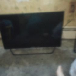 Element 32 Inch TV With Remote