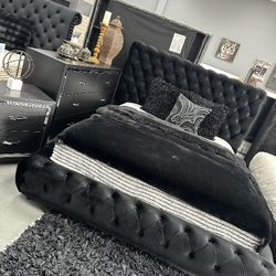 ✨️ 4pc Queen, King Bedroom ✨️ Furniture Sectionals, Dining Avail 