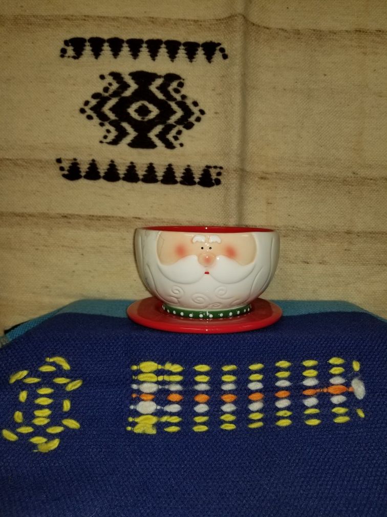SANTAS BOWL