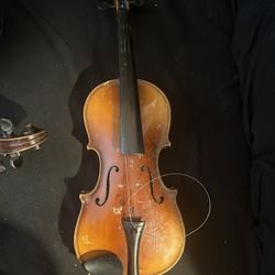 BROKEN VIOLIN 
