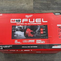 Milwaukee 2772A-21 M18 FUEL 18-Volt Lithium-Iron Cordless Plumbing Drain Snake Auger Kit with w/ CABLE DRIVE & 5/16 in. x 35 ft. Cable
