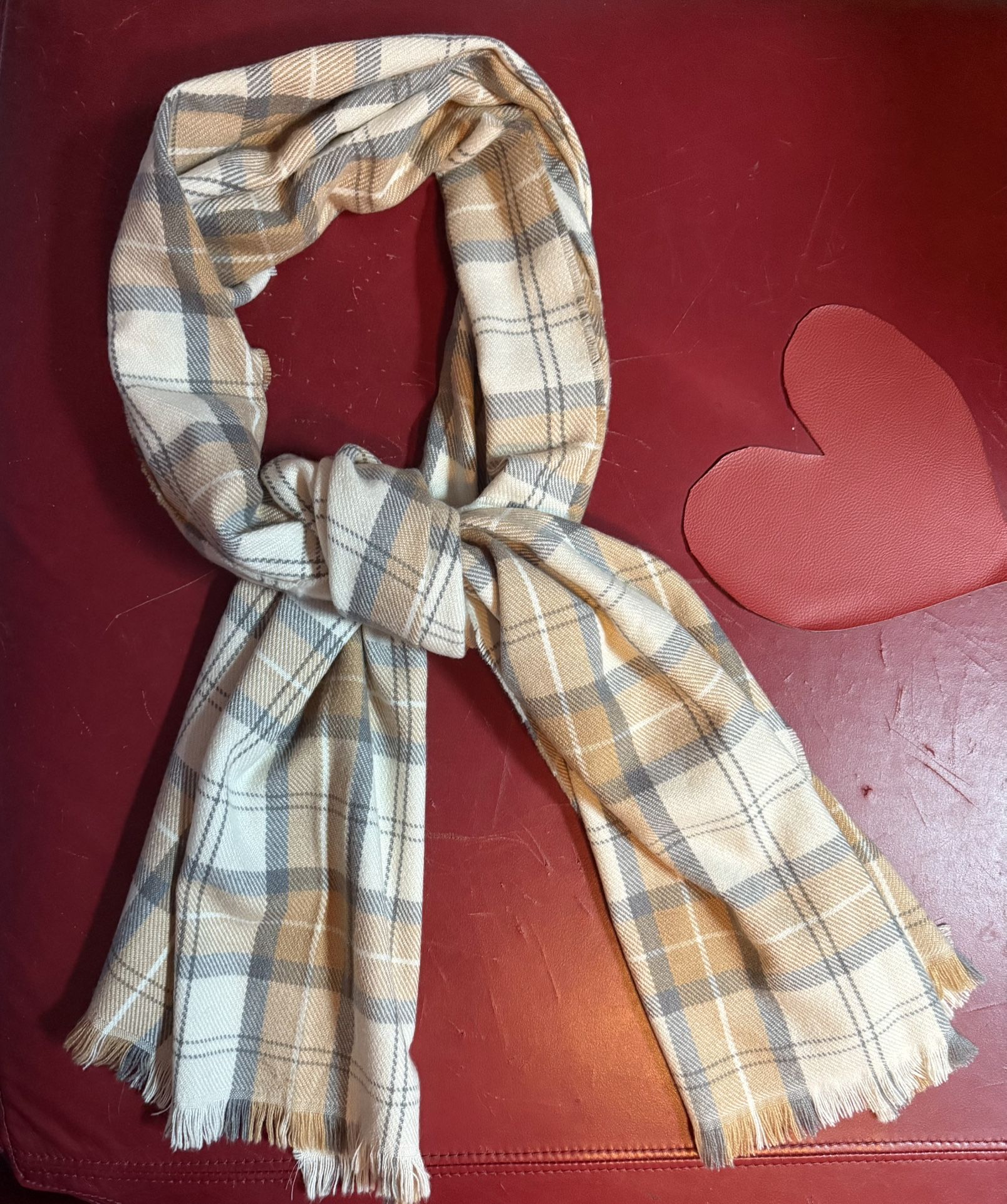 Never Worn Fashionable Scarf