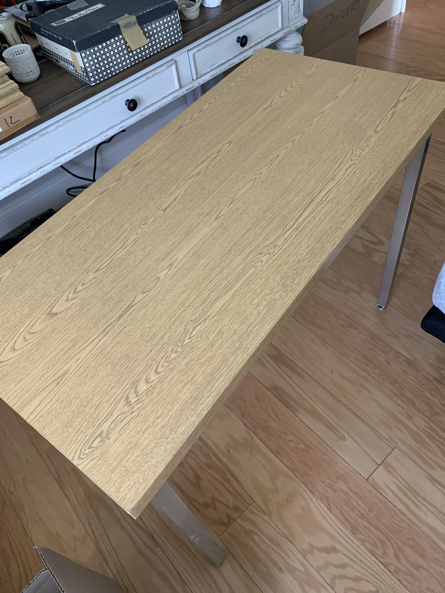Table, 40 x 20 x 30 (for office ?)