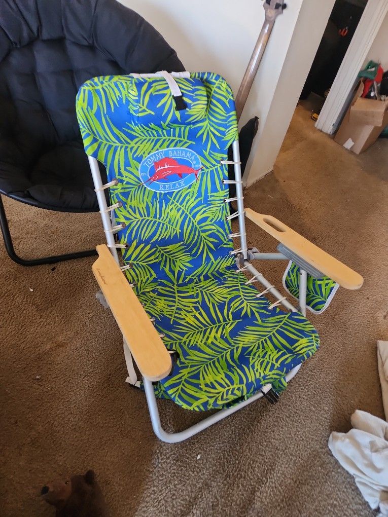 Tommy Bahama Lawn/Beach Chair Backpack