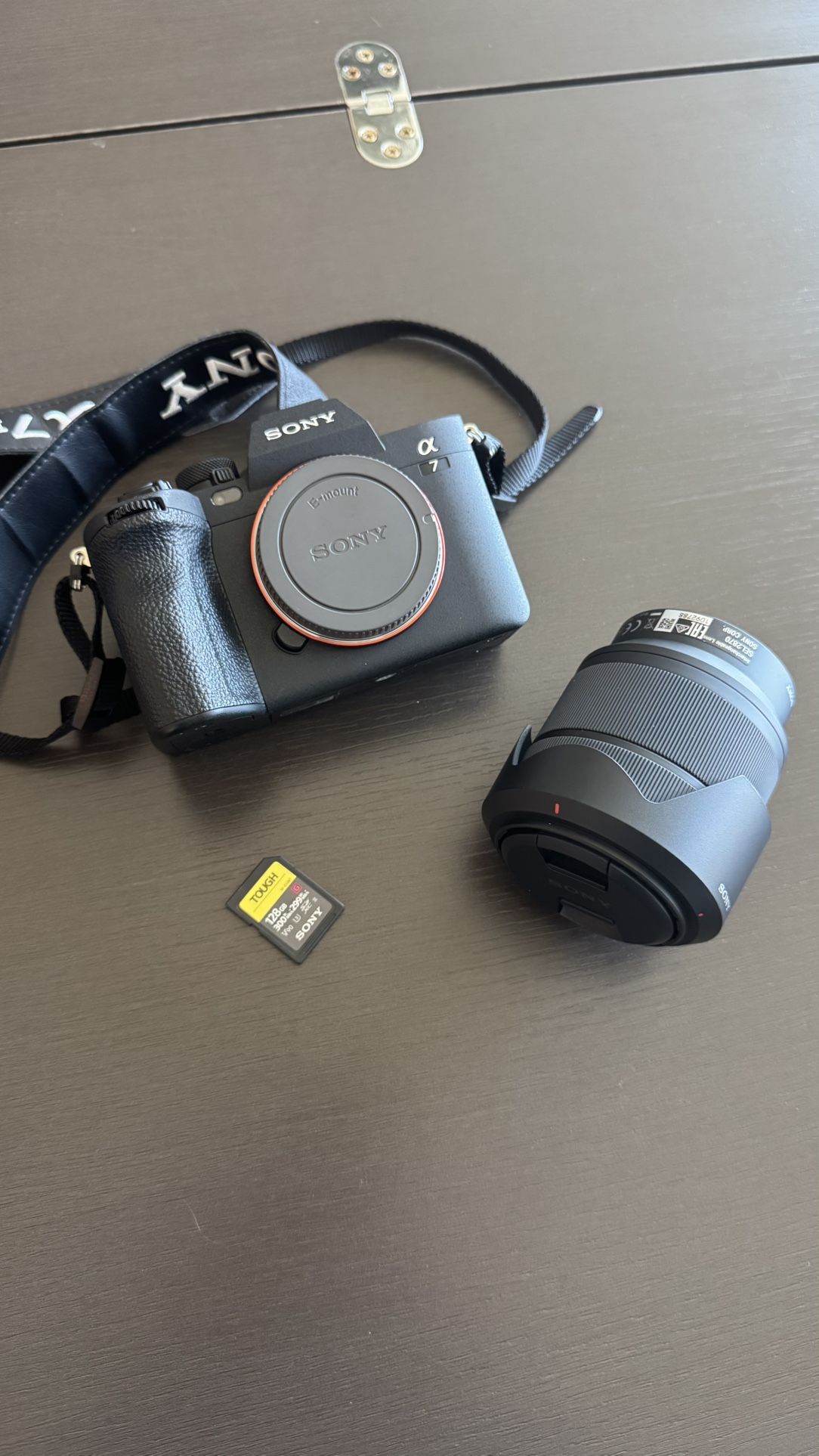 Sony Alpha 7 IV 33.0MP Mirrorless Camera - Black (FE 28-70mm f/3.5-5.6 OSS)