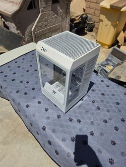 Thermaltake Tower 100 Snow White