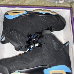 Air Jordan 6 UNC