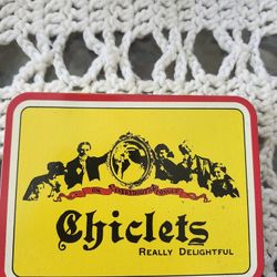 Vintage Tin Boxn