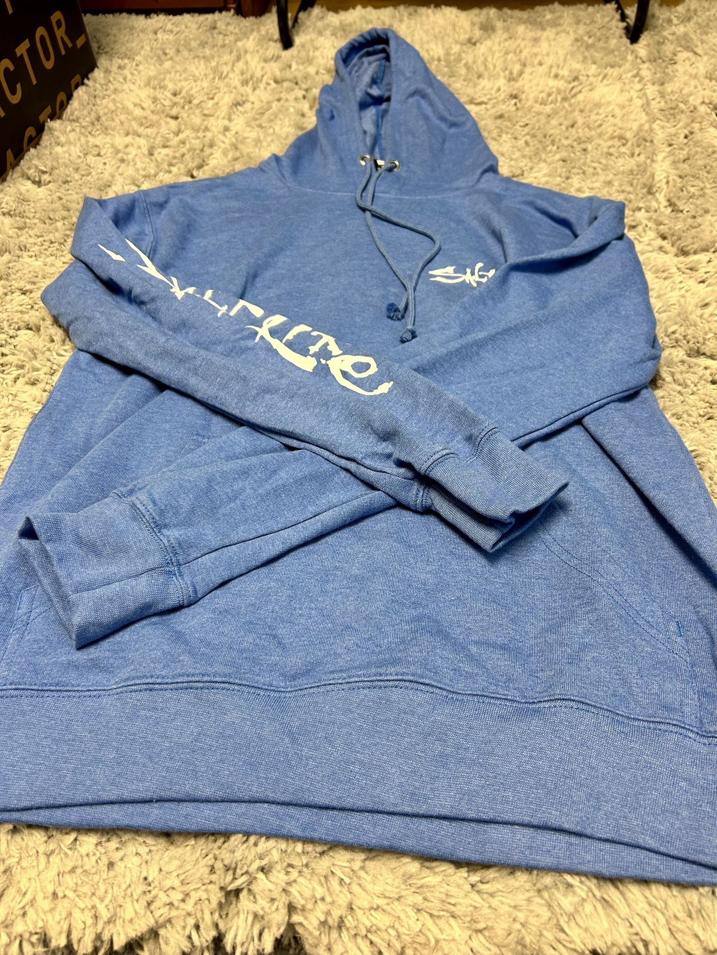 (BRAND NEW) SALT LIFE MENS HOODIE