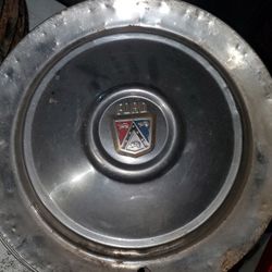 Antique Hubcaps 