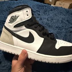 Air Jordan 1 Retro High Bleached Coral Size 12