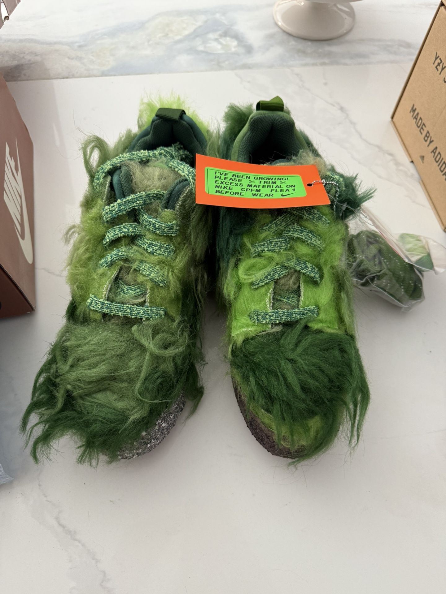 Nike Flea 1 Grinch 