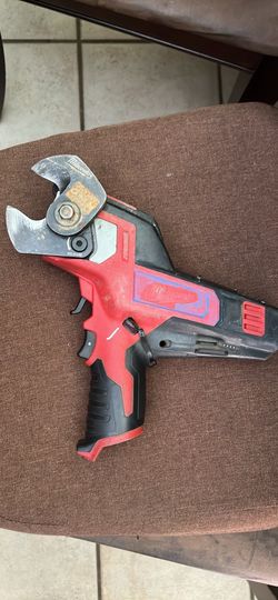 Milwaukee cable cutter