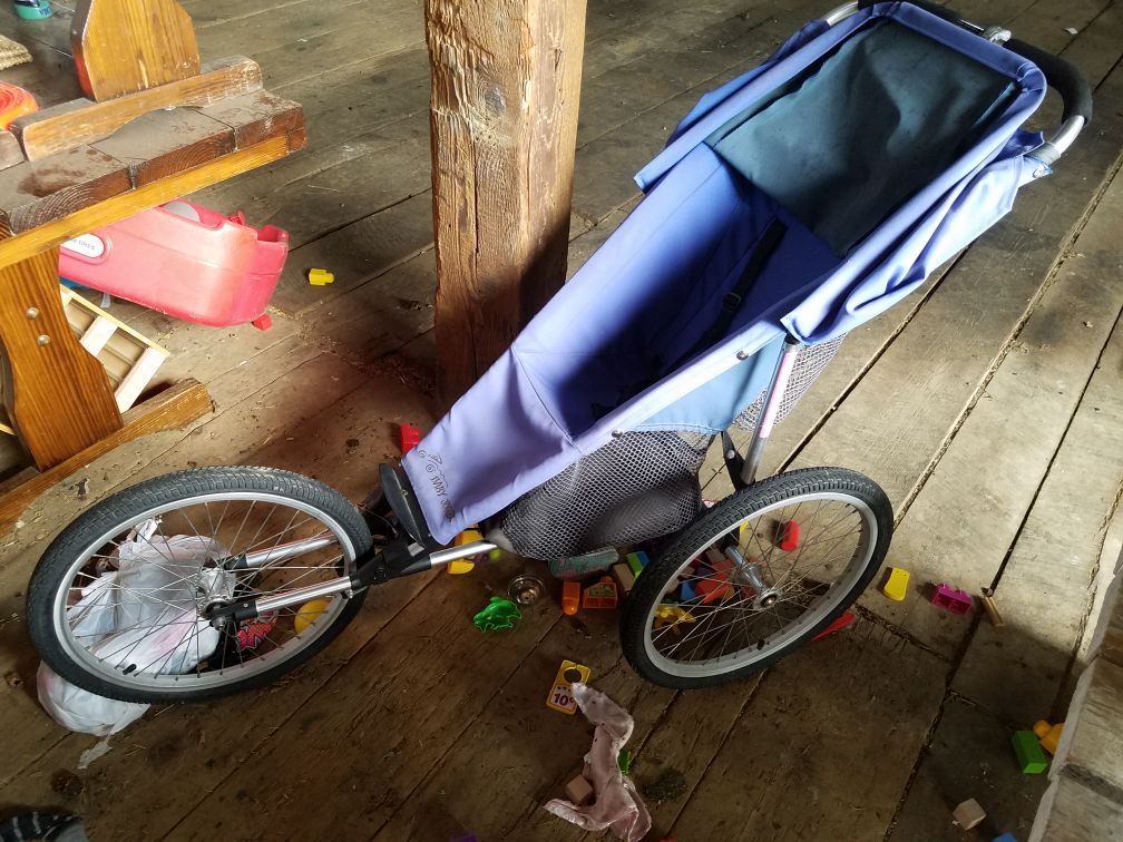 Jogging stroller