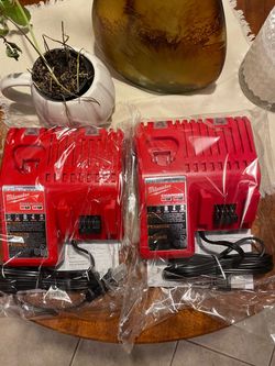 New Milwaukee Chargers M12/M18 $30 Each Firm-Cada Una Firme