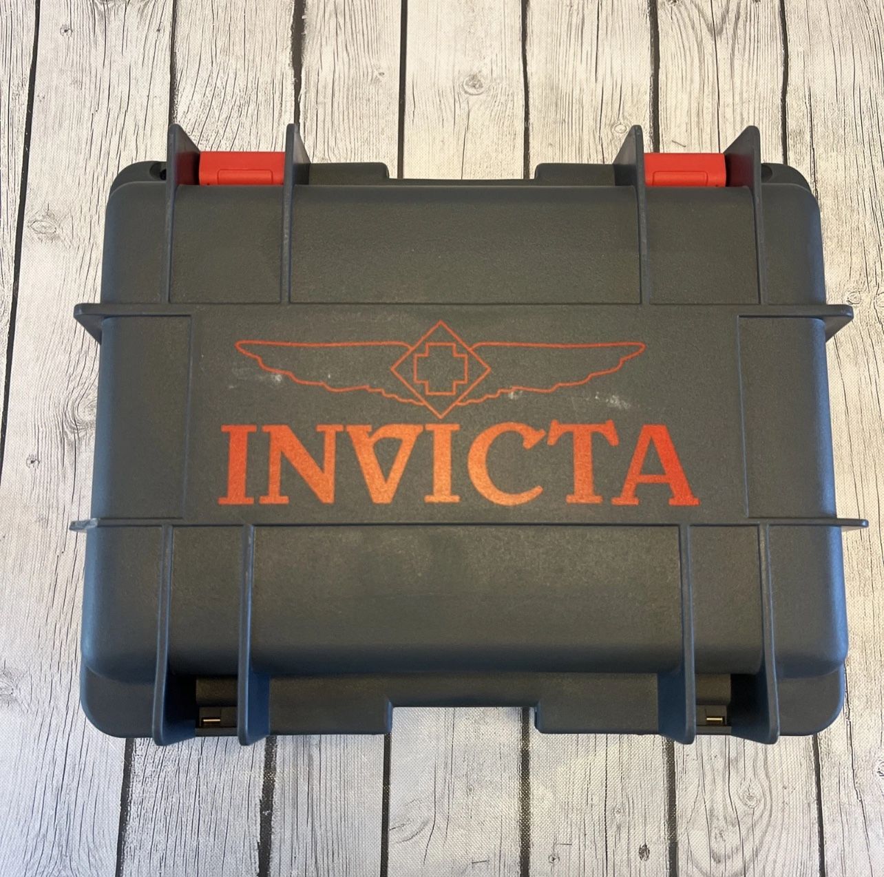 Invicta Pelican Waterproof  8 Slot Watch case