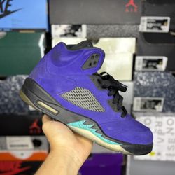 Size 10.5M - Jordan 5 “Grape” 
