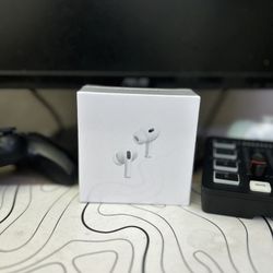 AirPod Pro (2 Gen) With Active Noise cancellation