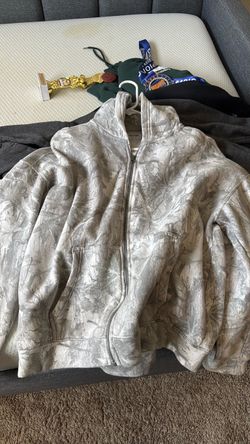 Men’s large hollister hoodie