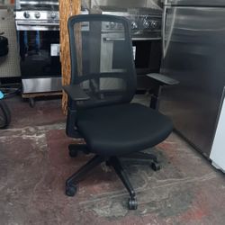 AMQ Siya Ergonomic Mesh Officechair W/ Armrest