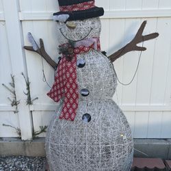 Free Items: Light Up Snowman and a Slide (with Pole) For Tree House Or Pool