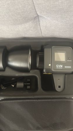 2 studio lights and a beauty light