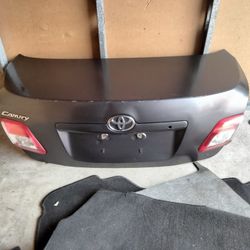 2007-2011 Toyota Camry Trunk Deck With Lights Oem.