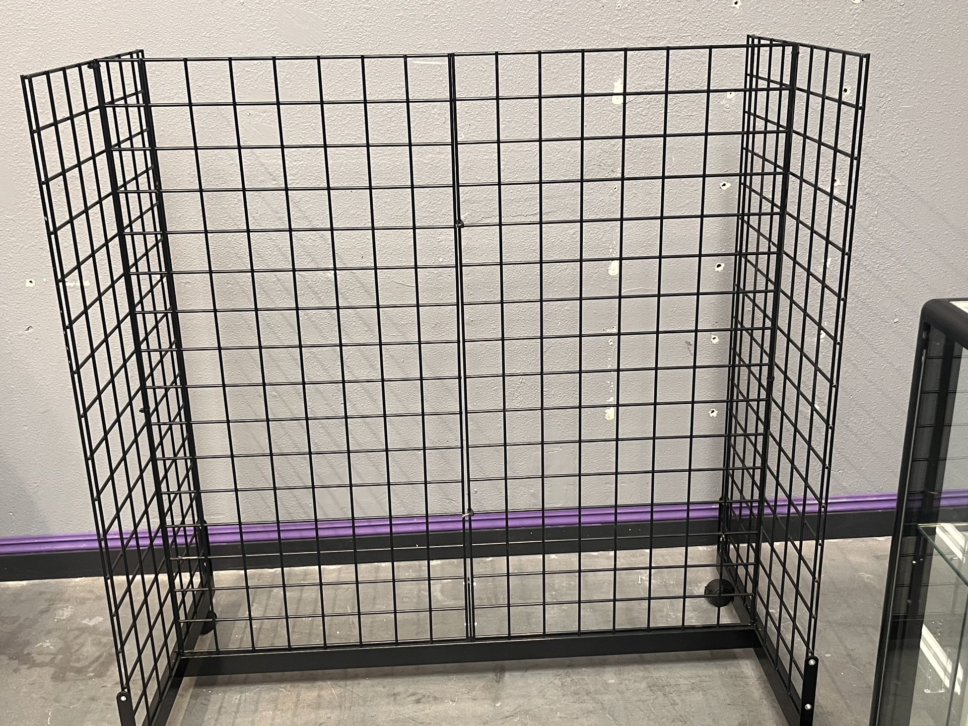 Grid Wall Product Display Obo