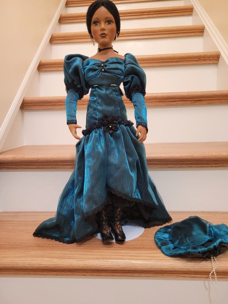 Shona Porcline Collectable Doll