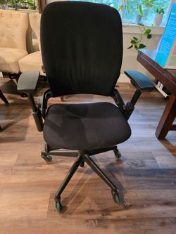 Steelcase Leap V2 ergonomic desk chair