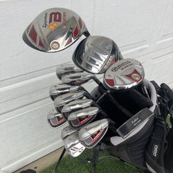 ⛳️ Taylormade Men’s Golf Clubs  And Bag 