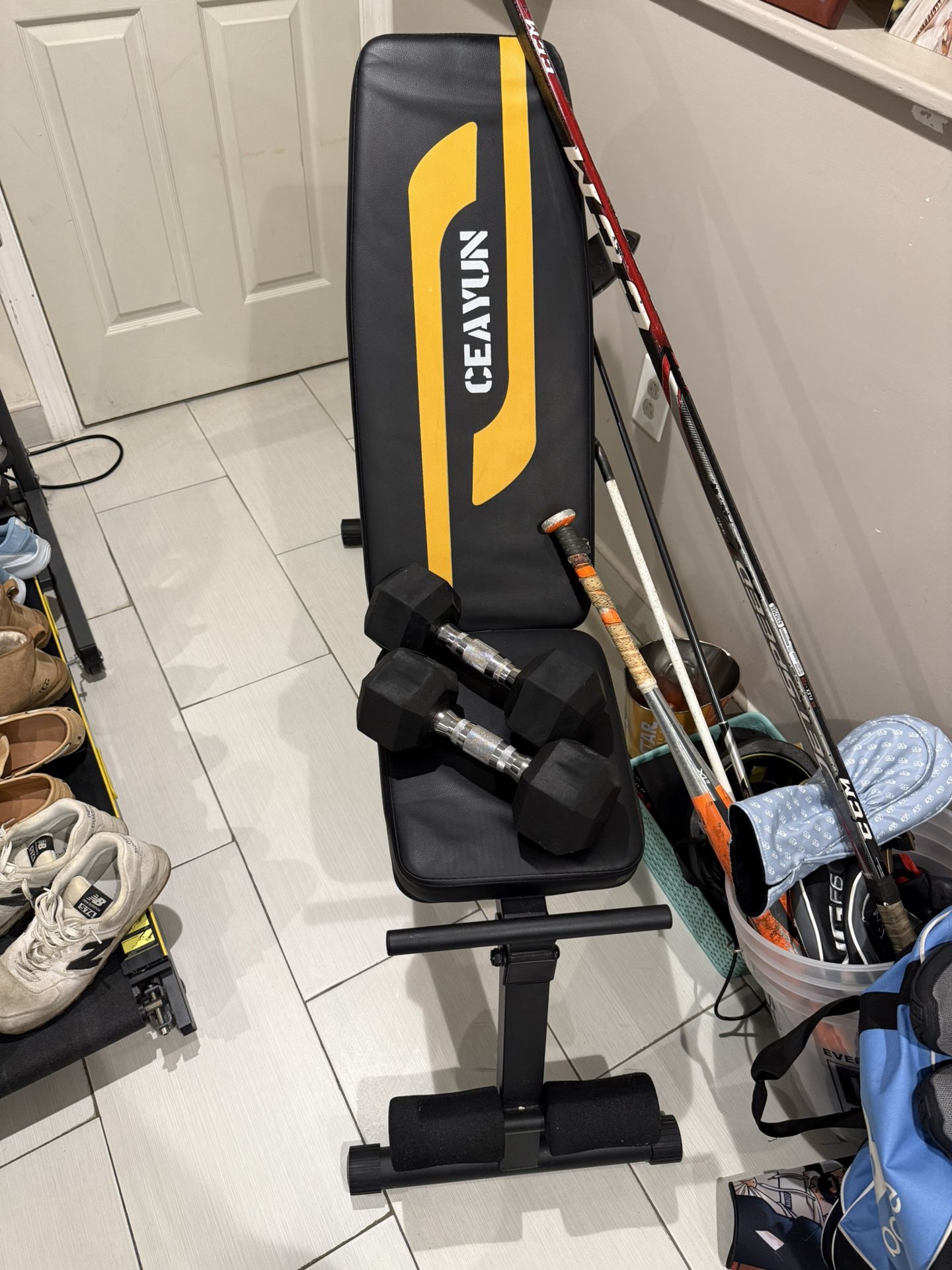 Ceayun Adjustable Bench & 20lb Dumbbells 