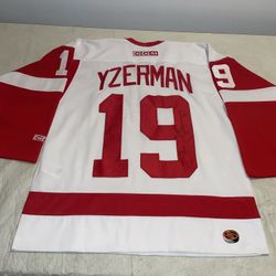 Autograph Steve Yzerman Detroit Red Wings Jersey Mens Medium Sewn Mic Clean Nhl