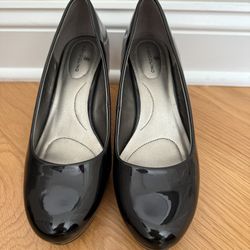 Bandolino Pumps Black Patent Leather Size 8