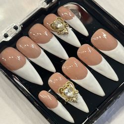 French Tip Nails 