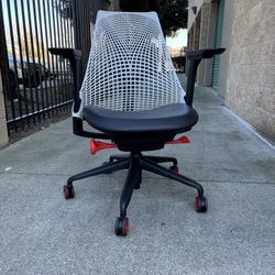 🎮  Herman Miller Gaming Chair  🎮