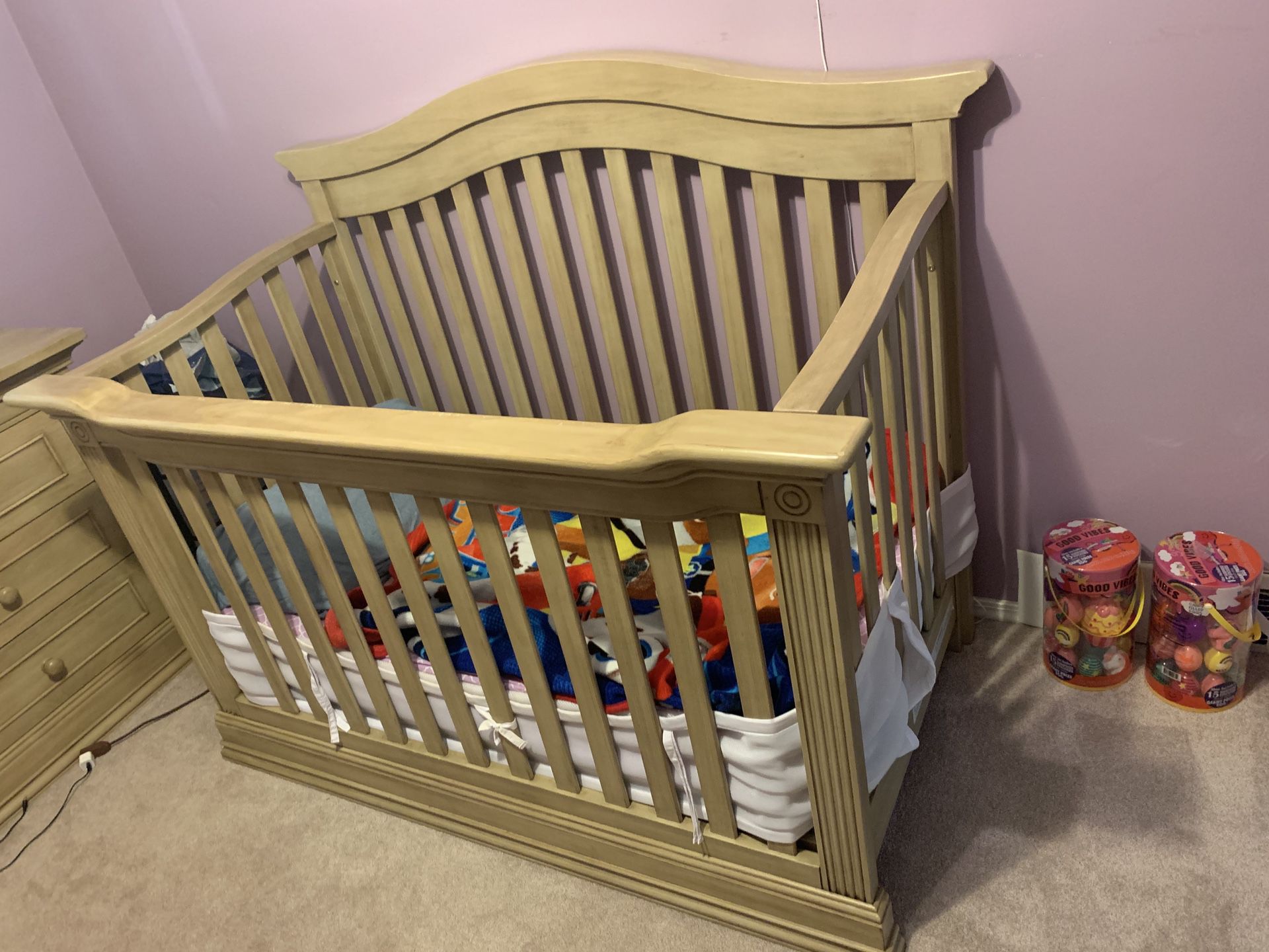 Crib Great Condition and great quality! Can be changed all the way to full size bed!