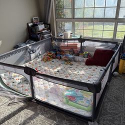 Infant Play Pen