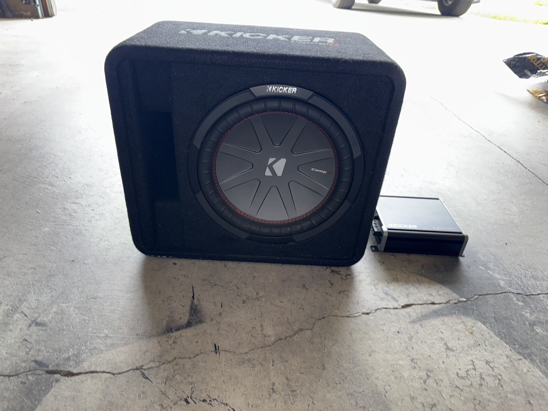 12 Inch Kicker Comp r With Box And Amp