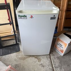 Mini-Fridge