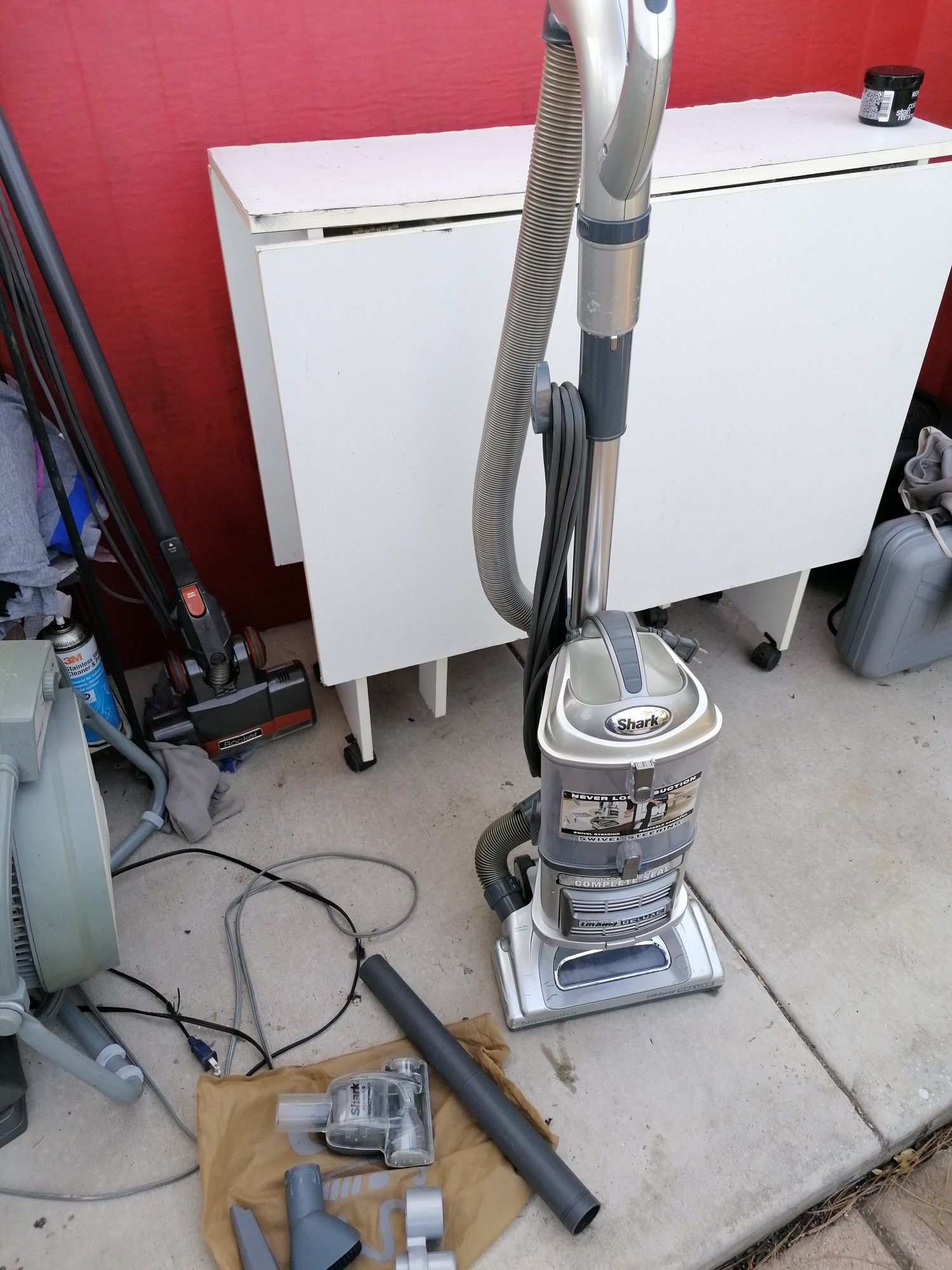 Like new Shark Navigator 3 XL Canister Anti Allergen Complete Seal Technology