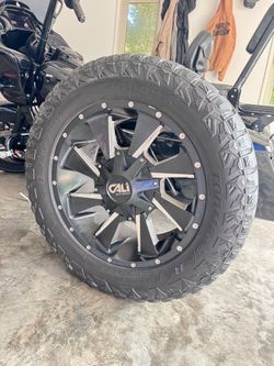 20” CALI Off-Road Wheels w/ LT295/55R20 Fortune Tormenta R/T Tires