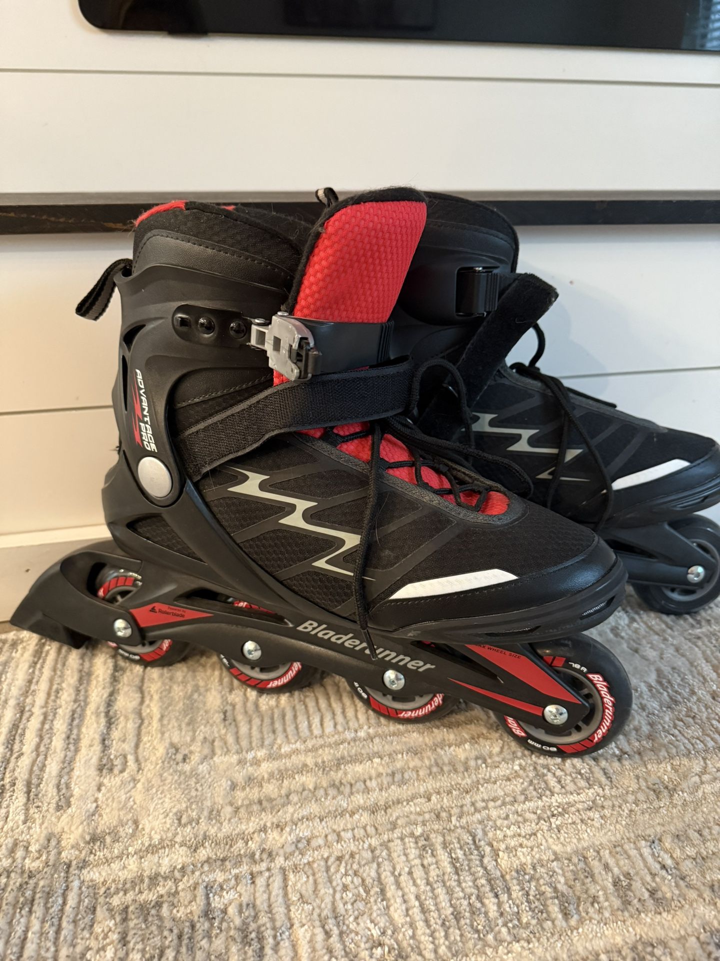 Men’s size 10 Rollerblade Advantage Pro XT