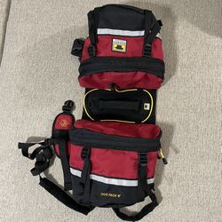 Mountainsmith Dog Pack Size Medium Hiking Backpack Saddle Bag Red Black