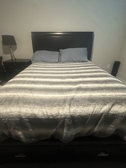 Bedroom set