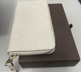 Authentic LV Empriente Cream Zippy Wallet