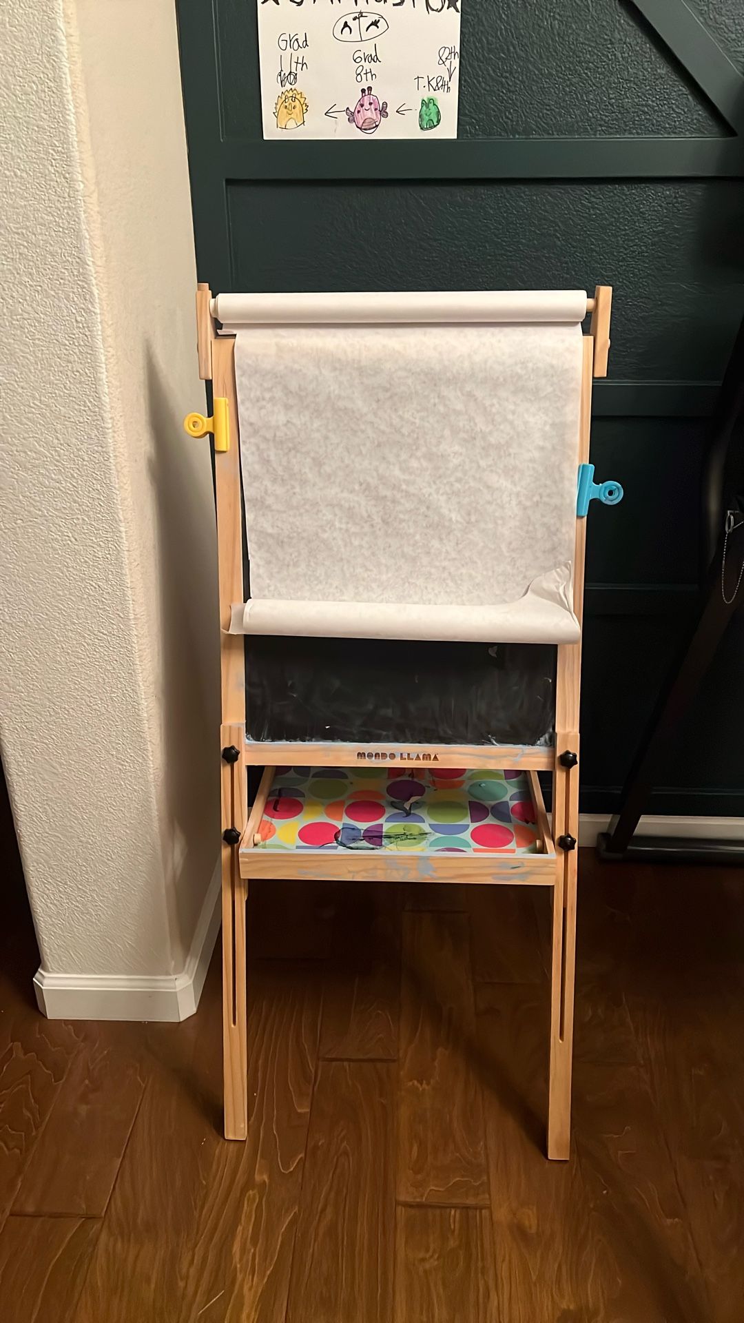 Free Kids Art Easel