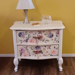 Cream White Dresser/Table 