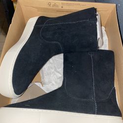 Ugg Boots Woman Size 9.5 