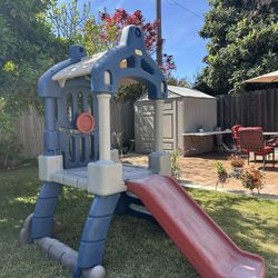 Little Tikes Playground con Tobogán y Escalada 